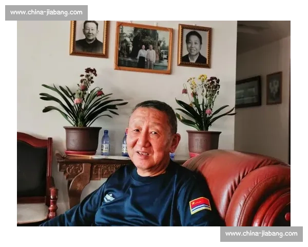 跨越世纪的绿茵传奇:交大足球决战白玉碗,续写南洋血脉荣光 跨越世纪的绿茵传奇:交大足球决战白玉碗,续写南洋血脉荣光